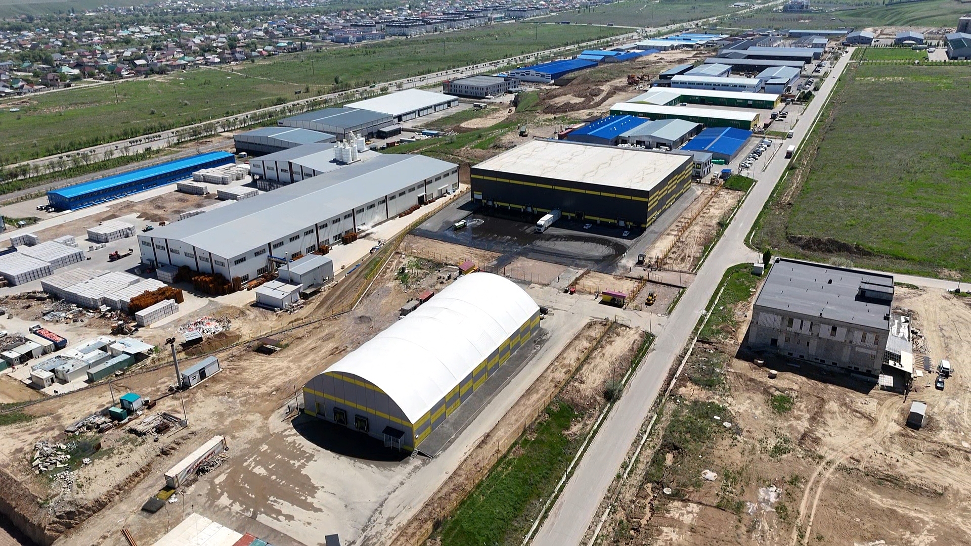 Панорама индустриальной зоны Алматы — Almaty Logistics Park